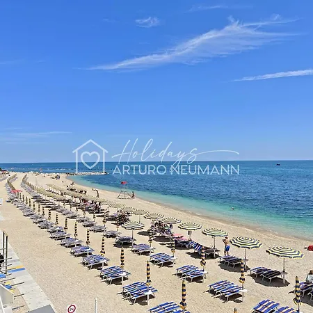 624 - Open Space Con Terrazzo Frontemare Al Fior Di Mare, Climatizzato E Con Posto Auto - Spiaggia Inclusa Nel Prezzo * Numana