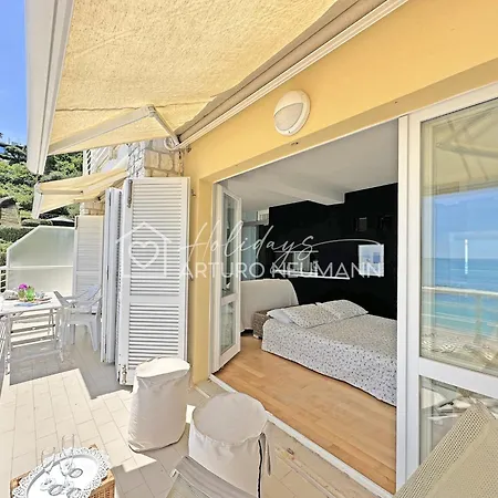 Apartment 624 - Open Space Con Terrazzo Frontemare Al Fior Di Mare, Climatizzato E Con Posto Auto - Spiaggia Inclusa Nel Prezzo *